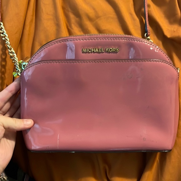 has a mark on it but I can get it off easily .Only used a couple of times ! - Picture 1 of 3